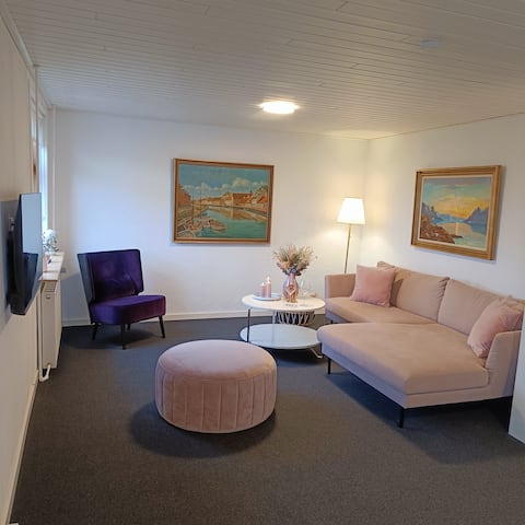 High-rise apartment - townhouse with fjord view & garden, Limfjorden
