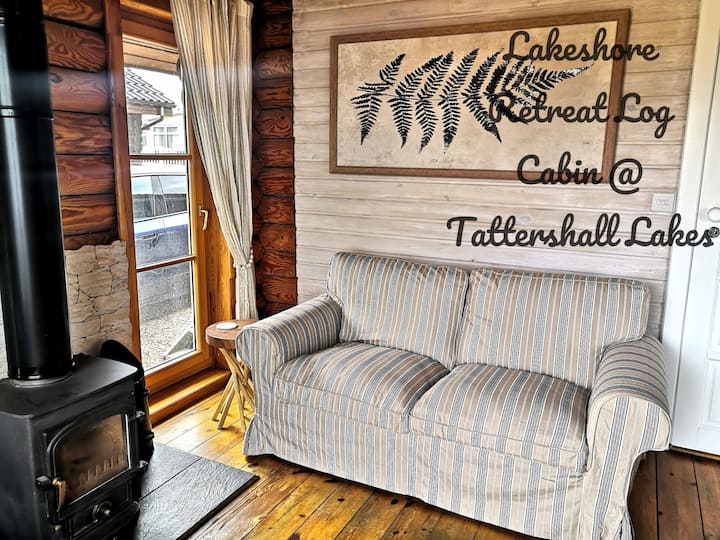 Luxury Lakeside Log Cabin - Private Garden Hot Tub - Woodhall Spa