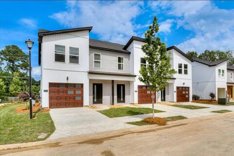 Modern townhouse near everything