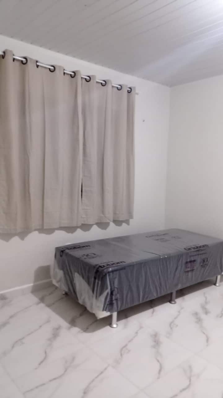 חדר עם מיזוג אוויר 
