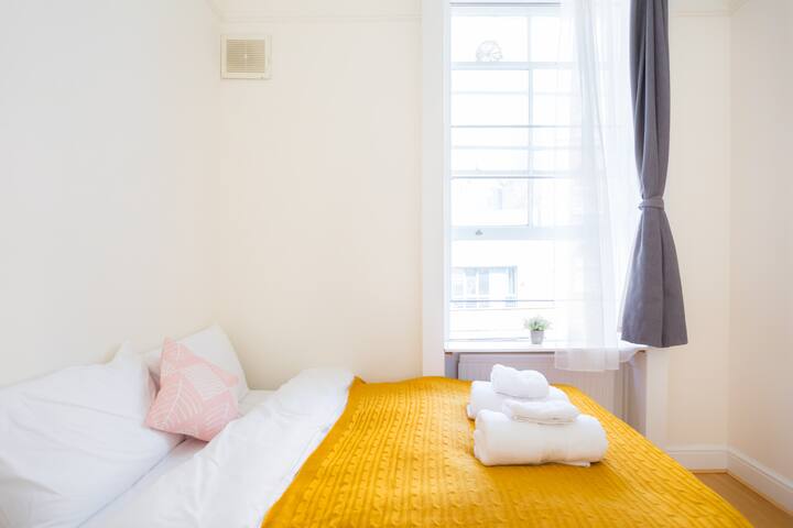 Cozy 2Bed Flat in Central London gallery image 5