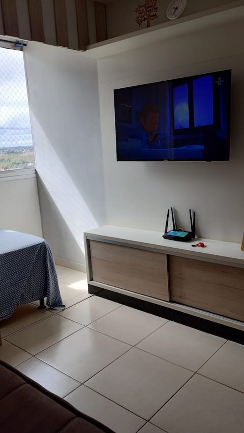 Your home away from home. Strong Wi-Fi. Metro nearby.