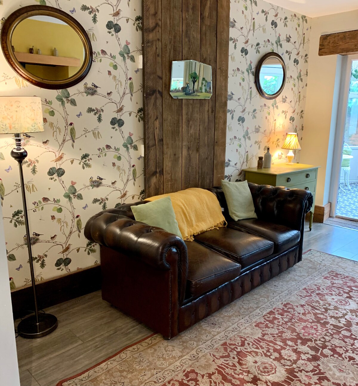 Successful Airbnb property: Firethorn cottage and courtyard in North East Lincolnshire