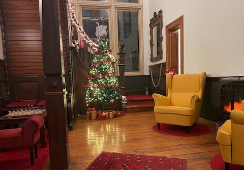 Fewo Stadtjuwel,
200 sqm, 5 +1 bedrooms, 9 guests, parking space.