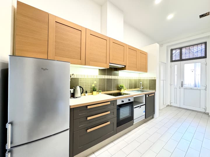 Bp Central Residence 4bdr + 2baths@new York Cafe - Budapest