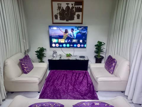 Staycation @Pia’s 3BR, h&c bath, minipool, WIfI