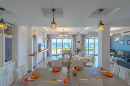 Telal Villa overlooking the sea