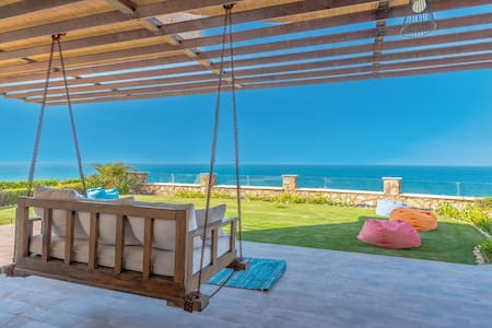 Telal Villa overlooking the sea