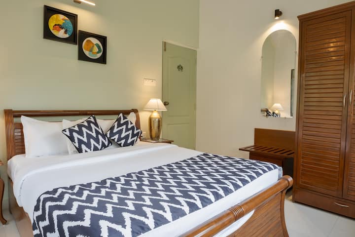 Bedroom 2 image 1