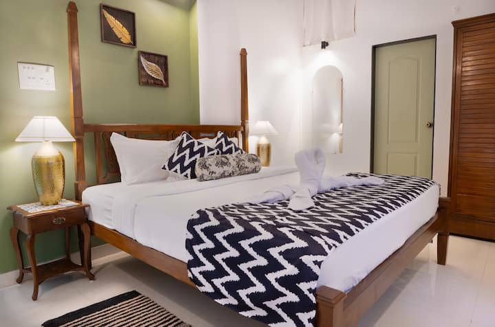 Bedroom 1 image 3