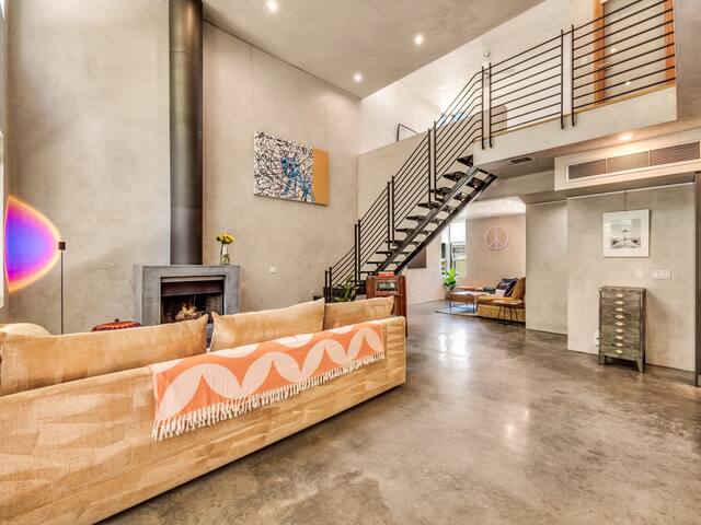 Modern Venice Loft 360° Rooftop gallery image 2