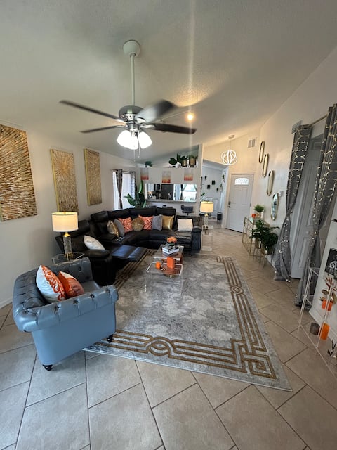 *Luxury/Private/Safe-3BR/7Bd/Game Rm/Disney/Univ.