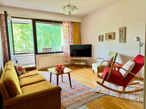Top performing Airbnb: Self-service - granny with sauna near the university in I