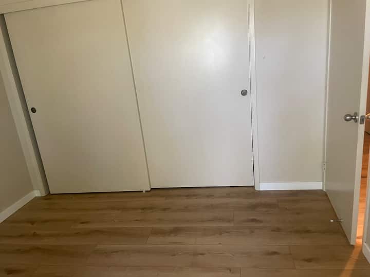 Bedroom Near Millbrae Bart - San Mateo, CA