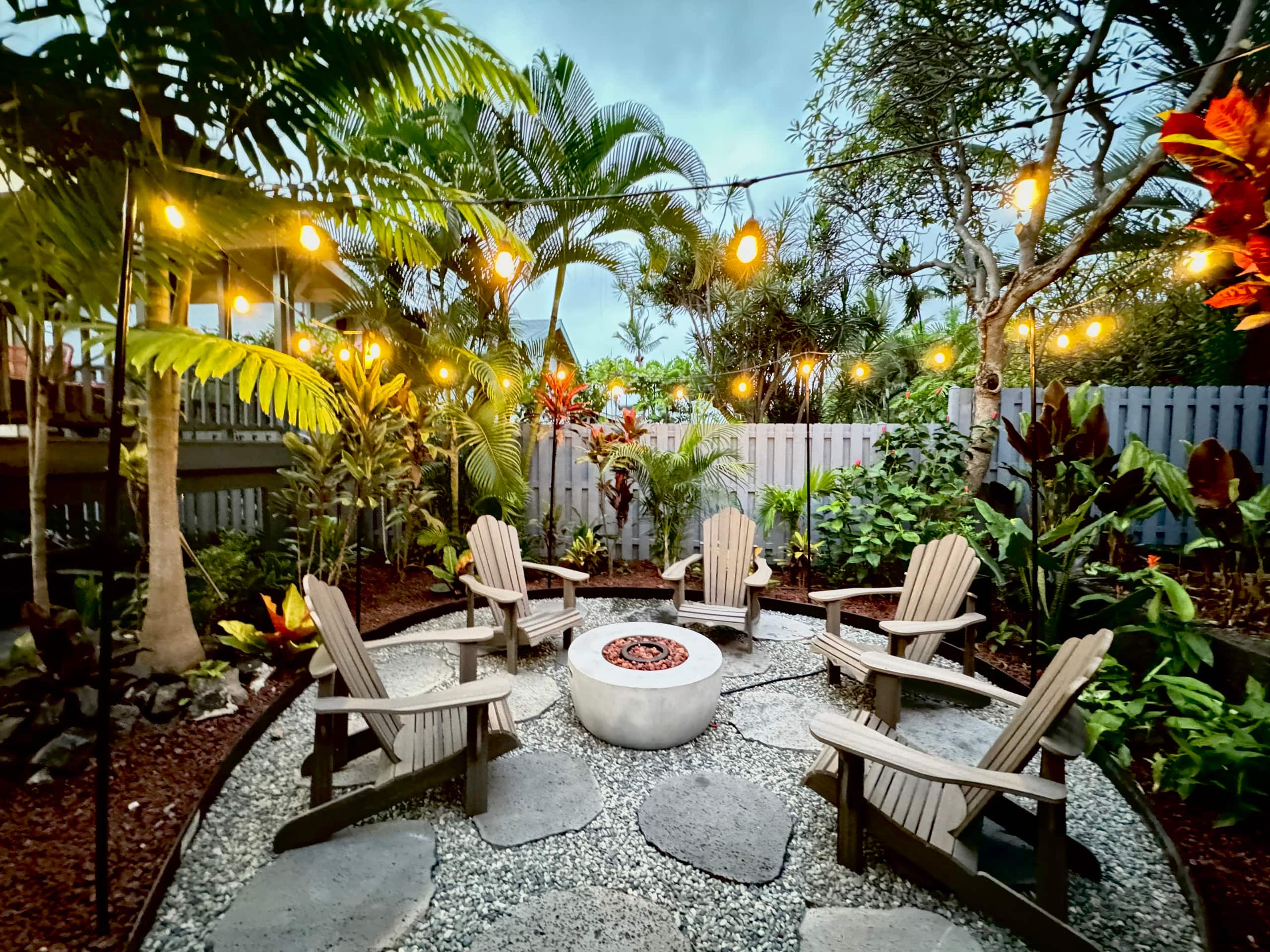Home in Kailua-Kona · ★5.0 · 5 bedrooms · 7 beds · 4 baths - Image 25