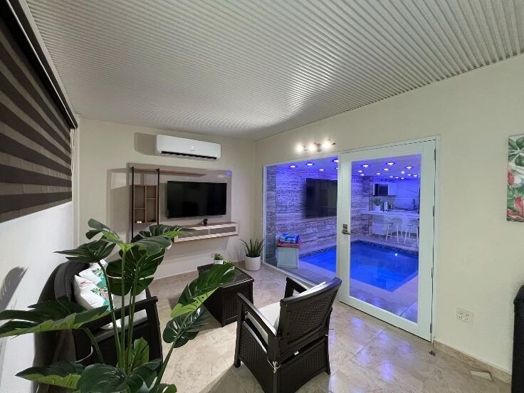 Successful Airbnb property: The Queen in Caguas