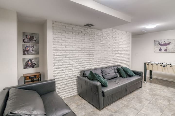 Jsq Duplex: Beautiful Home With Parking - Brooklyn, NY