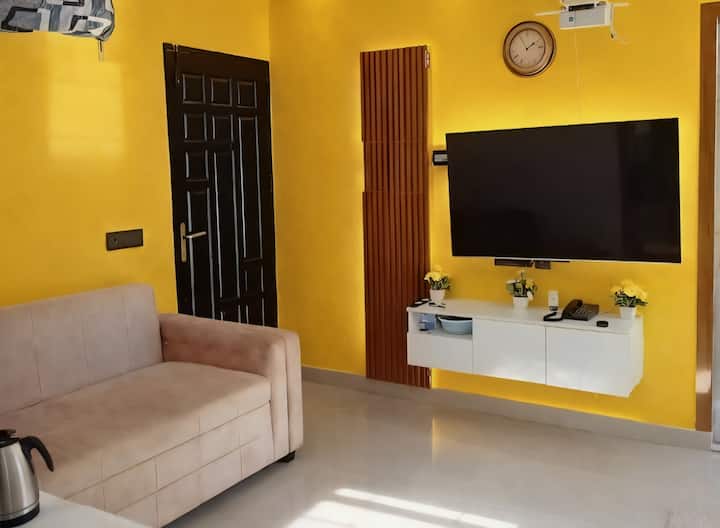Independent And Cozy 1 Bhk In Noida Near Metro - Noida
