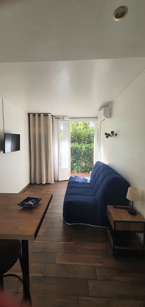 Propriété Airbnb réussie: Studio 100 m from the BEACH à Argelès Sur Mer