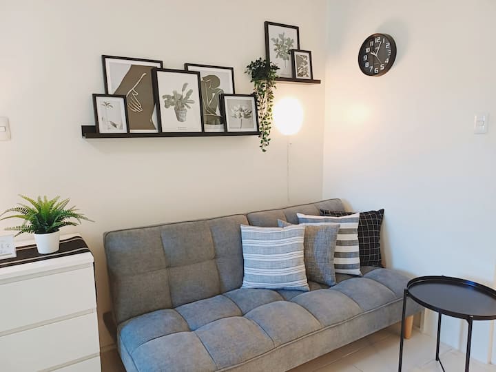 Comfy Studio | Pool | Parking - Muntinlupa