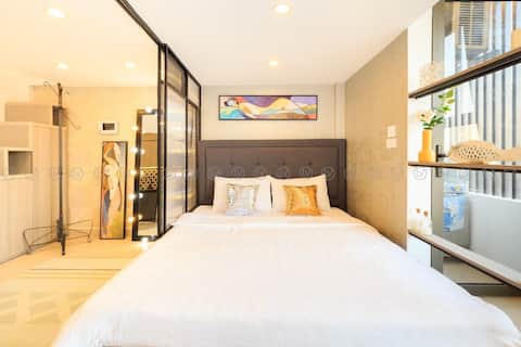 Fully furnished apartment with water heater