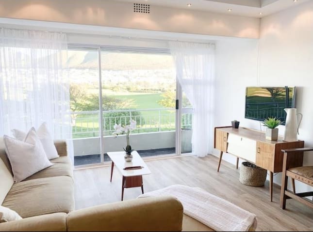 Stylish Seaside Retreat with Spectacular Views