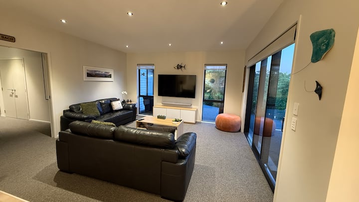 Haruru Sanctuary - Brand New - Paihia