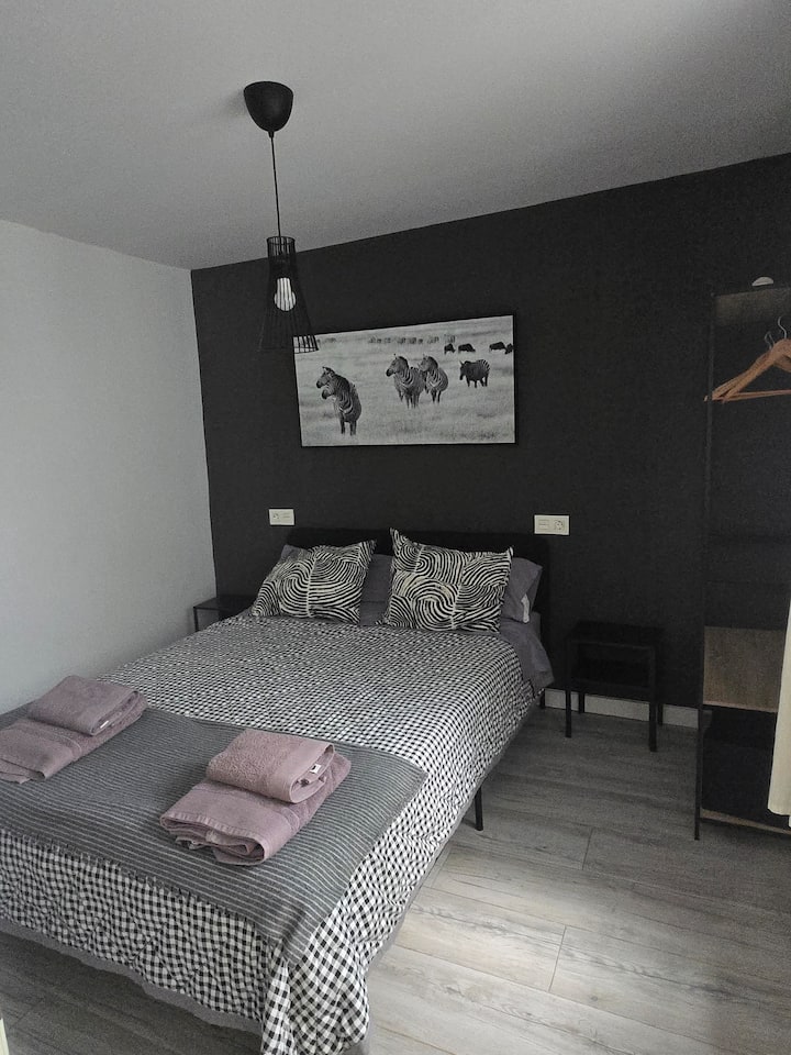 Schlafzimmer 2
