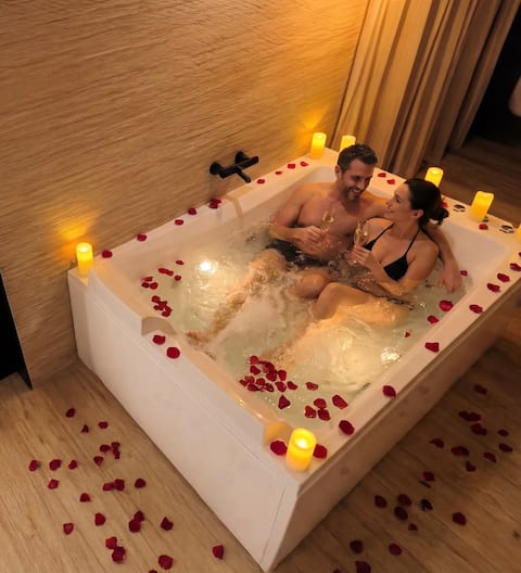 The Bubble of Love - Secret Suite