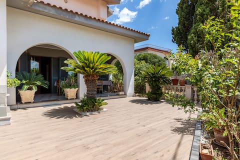 Zen Luxury Guest House - near the beach