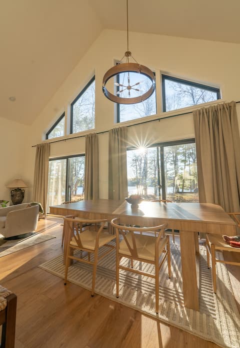 Private lake retreat with wood burning sauna