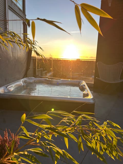 Detached house with a jacuzzi