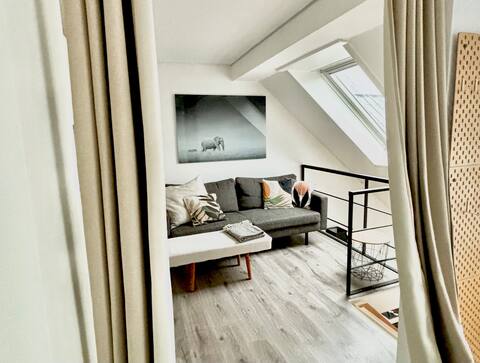 Modern apartment with free parking