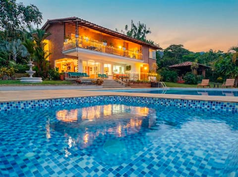 Exotic Paradise north of Medellín (Barbosa).