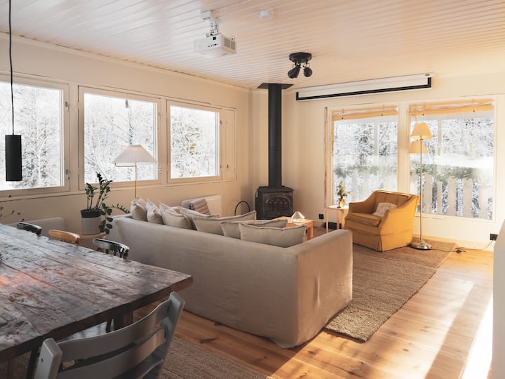 Secluded Family Retreat By Water – 5 Min To Beach - Hallstavik