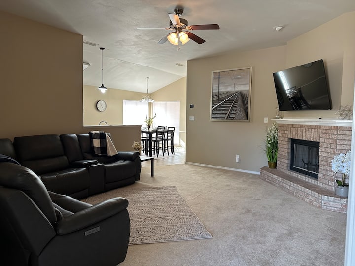 Modern 3br Home Near Texas Tech - Lubbock, TX