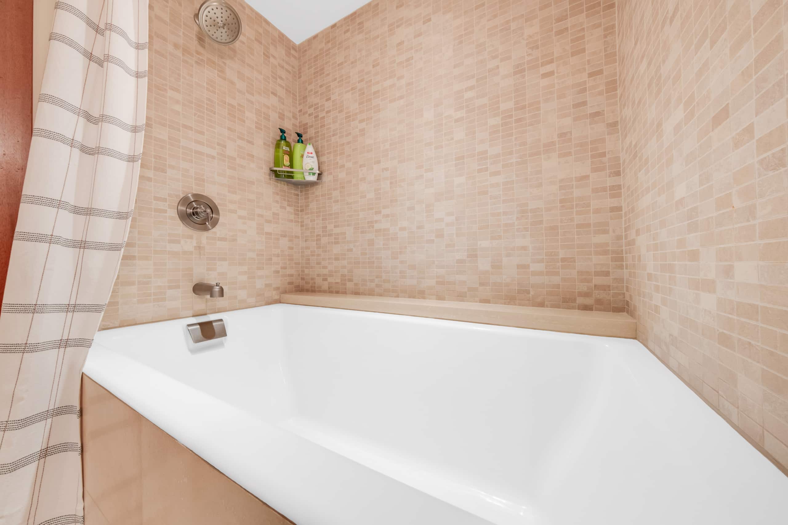 Condo in Kapolei · ★4.94 · 3 bedrooms · 4 beds · 3 private baths - Image 20