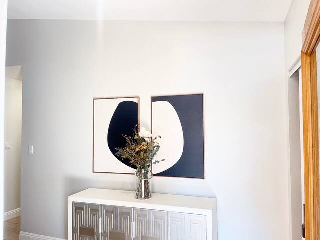 Vacation Home w Pool & Hot Tub 2.6 mile to Strip gallery image 3