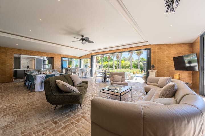 Villa D’artiste Aux Portes D’aix• Piscine• 16 Pers - Aix-en-Provence