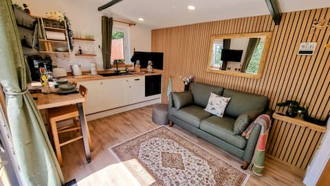 Popular Airbnb listing: The Duck House in Barmouth
