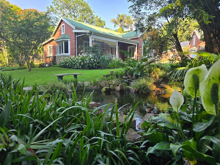 Tranquil Koi Cottage - Kloof