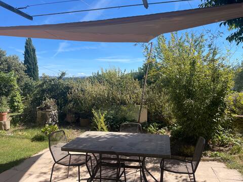 The Hamlet of the Ladies