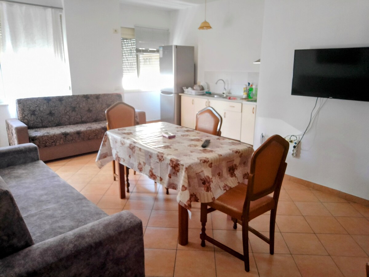 Listing 1196325351277209163