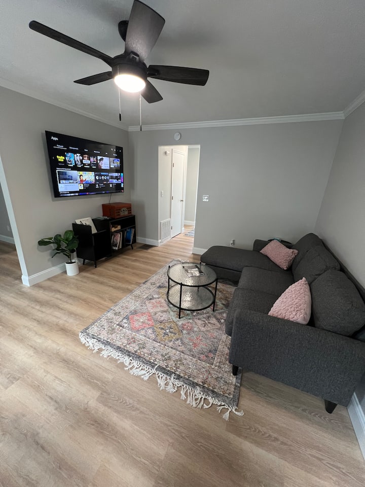 Renovated Townhouse - Barboursville, WV