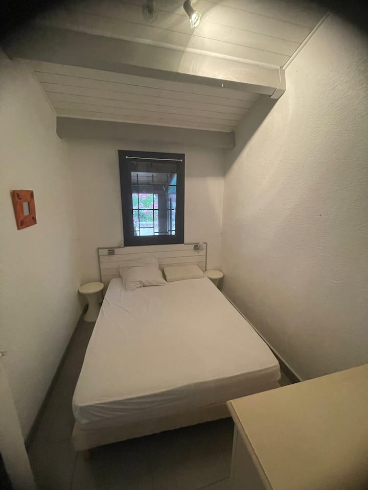 Spavaća soba 1
