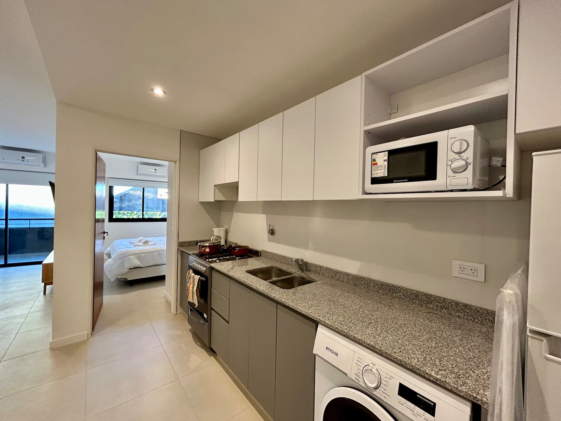 Apartamento grande de 1 dormitório em Villa Urquiza