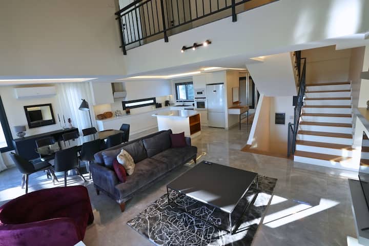 Ovacık ÇEşme Villa Mona öZel Havuzlu Lüks Villa - チェシュメ