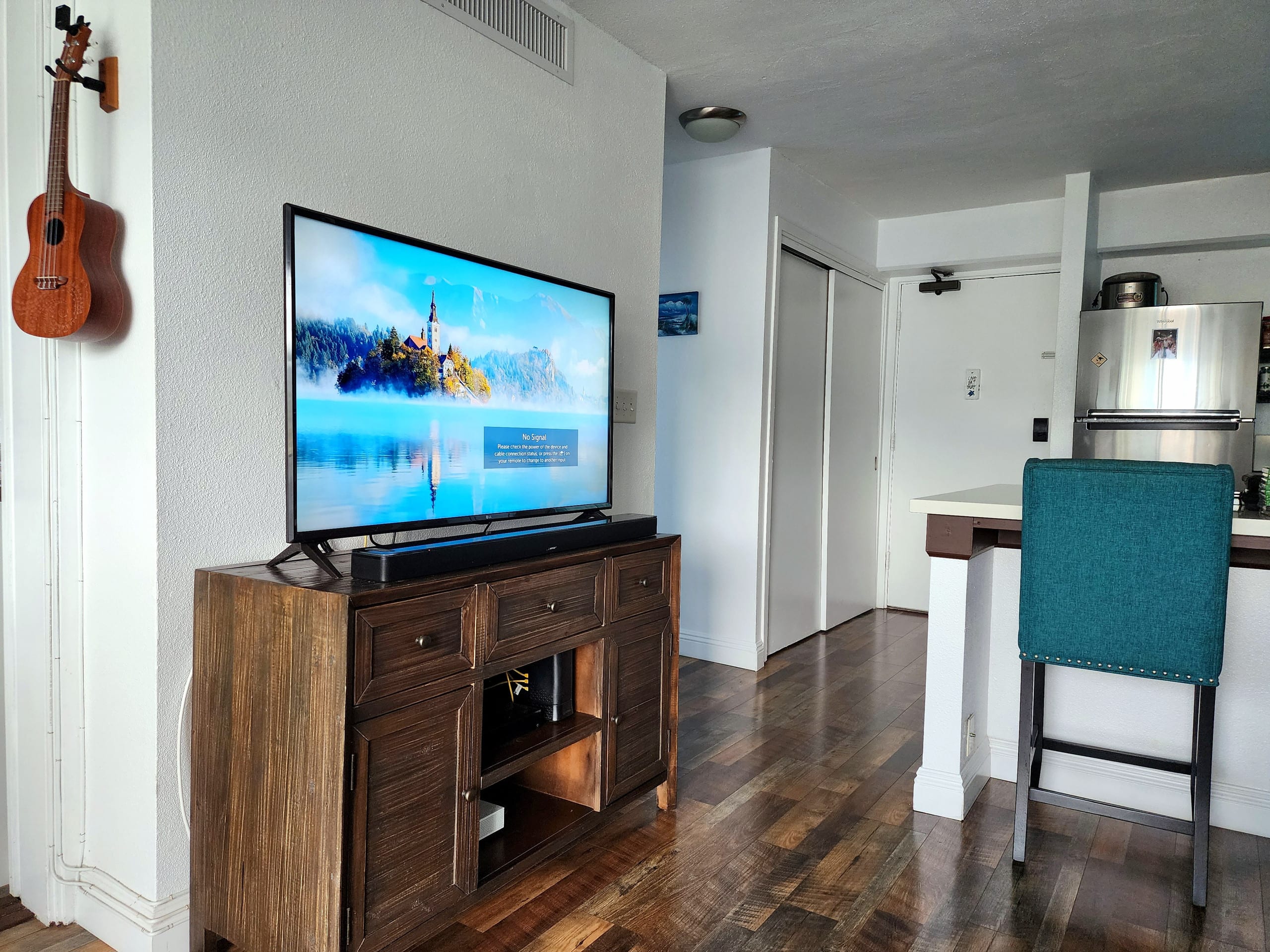 Scenic 2 BR Oasis w/Free Parking - Image 4