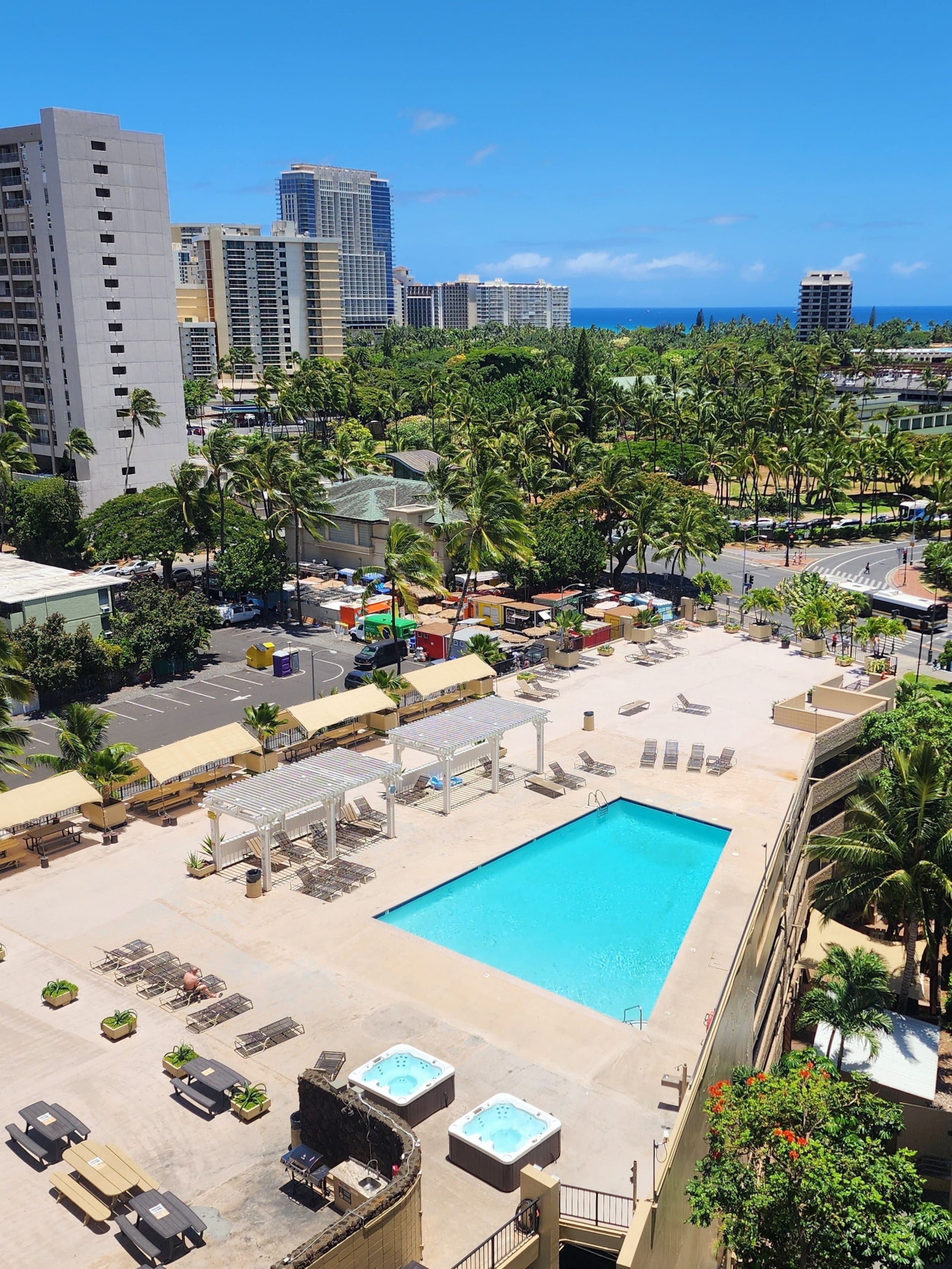 Scenic 2 BR Oasis w/Free Parking - Image 37
