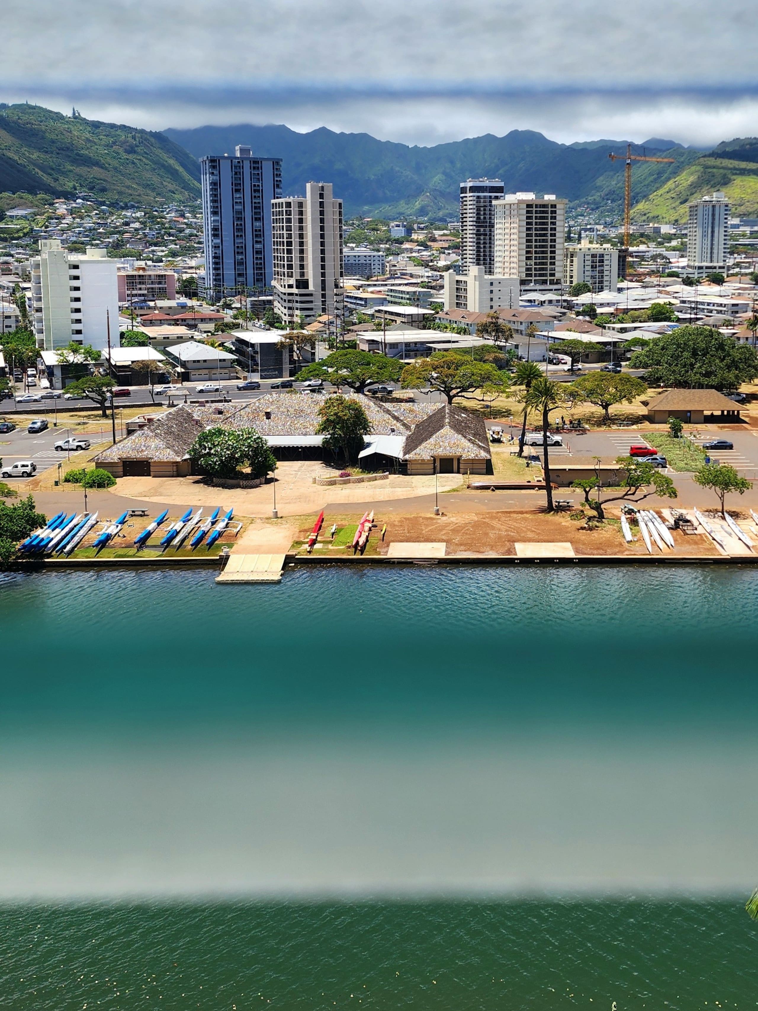 Scenic 2 BR Oasis w/Free Parking - Image 24